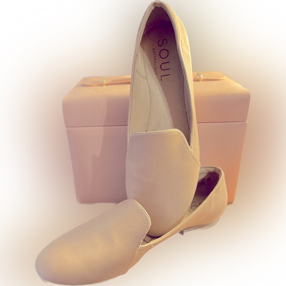 NWOT. Naturalizer Soul “Ashley” Loafer